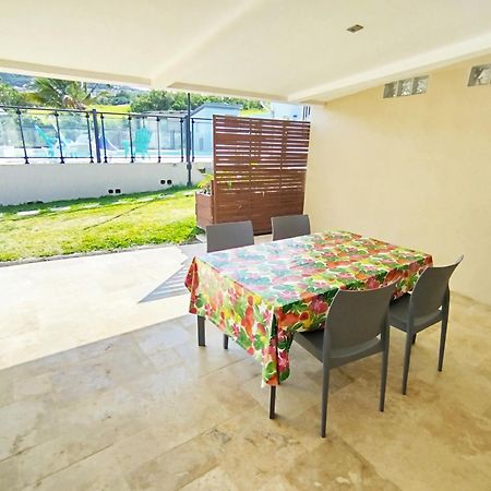 L'Hibiscus De Plaiz'Anse Apartment เปอตี อีเลอ ภายนอก รูปภาพ